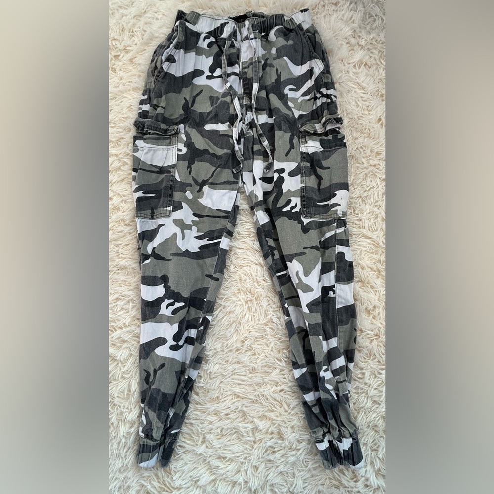 Most Famous Camo Cargo Jogger Pants Size 3
